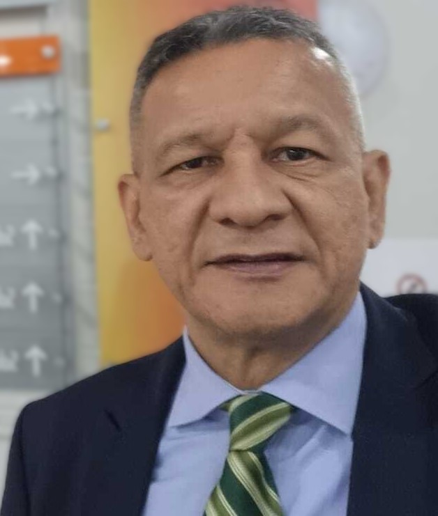 Prof. Dr. Gonçalo Siqueira